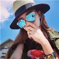 18张高冷霸气戴墨镜女生头像 自带气场的酷飒女孩头像合集