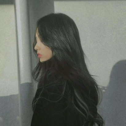 27张带文艺感的高清女生清新微信头像