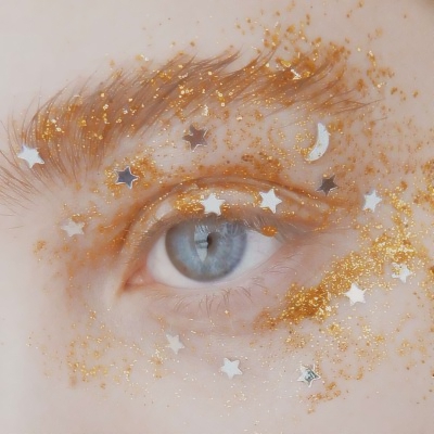 女生单眼头像合集！18张高清个性眼睛头像来了