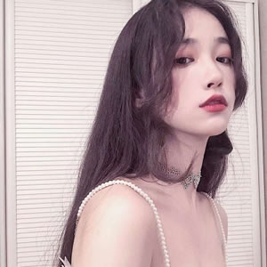 16张高清成熟优雅气质女生头像，性感氛围感拉满