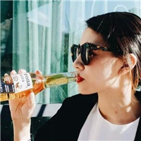 21张超酷带墨镜女生QQ头像 氛围感直接拉满