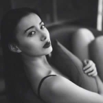 成熟御姐黑白头像合集 16张高清好看的女生头像分享