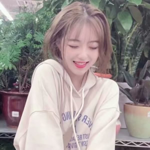 16张高清女生头像合集 气质优雅又自带个性时尚感