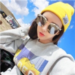 戴墨镜的酷感女生QQ头像 15张氛围感拉满的女生头像合集