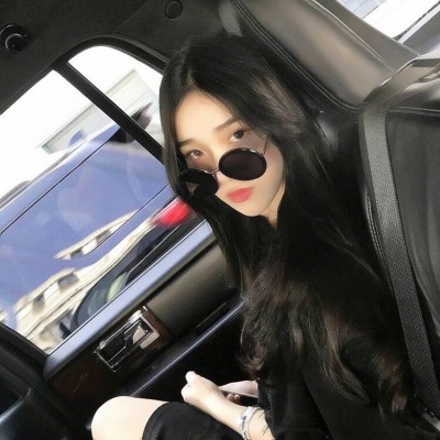 21张霸气女网红头像 高清好看的女生头像合集