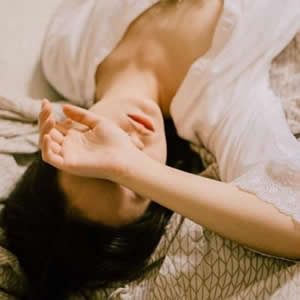 18张文艺感拉满的小清新女生部位头像