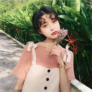 12张高清小清新女生微信头像 好看又百搭