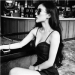 21张高冷御姐风黑白女生头像 成熟气质拉满