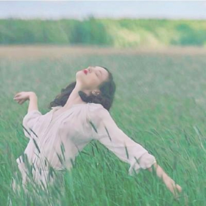 27张高清欧美霸气女生头像 个性感拉满的头像合集