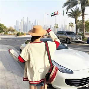 网图女生侧脸背影头像 13张高清甜美时尚款