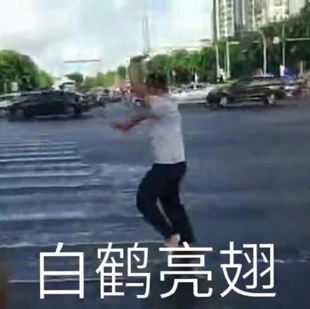 海口小伙爱尬舞，随时随地都能整活