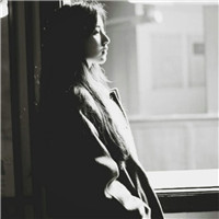 21张女生侧脸伤感头像 孤独氛围感拉满