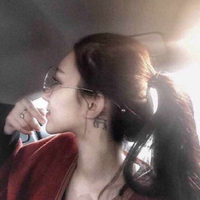 18张简约不做作的女生QQ头像 清爽大方超耐看