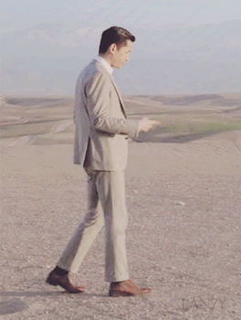 胡歌这组动图帅出圈了！粉丝直呼老公