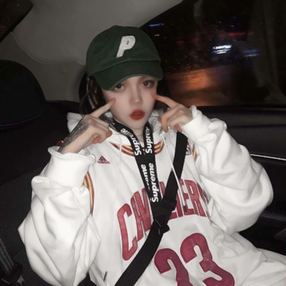 最新霸气女生头像 共9张