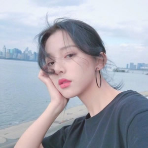 14张高清好看的小清新女生QQ头像合集