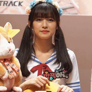 Oh My Girl崔乂园可爱动图合集