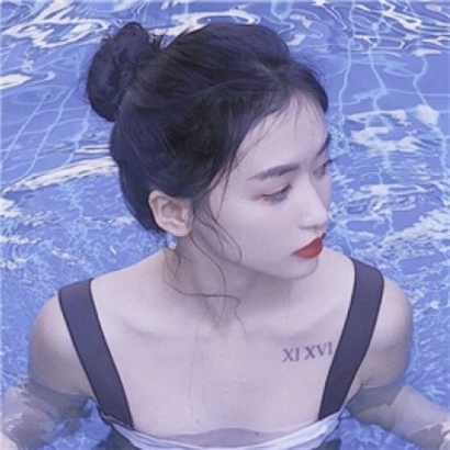 女生侧颜唯美头像合集 34张高清氛围感女生侧颜头像分享