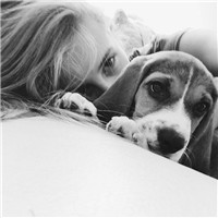 女生带宠物的有爱头像合集 一共18张好看的图