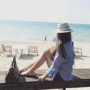 女生海边背影微信头像来啦！16张高清小清新氛围感图直接存