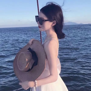 12张尽显女人味的气质微信头像 性感小姐姐专属款