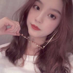 戴眼镜的女生头像来啦！14张高清新潮又好看的图直接存