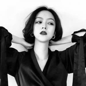 16张高清伤感高冷黑白女头像 女生头像合集