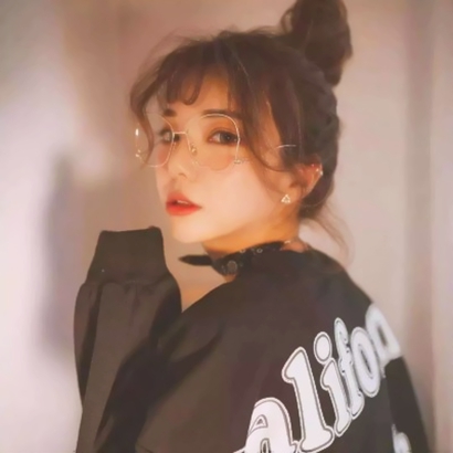 18张高清可爱女生潮流头像 氛围感拉满的时尚头像合集