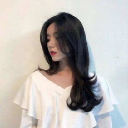 女生微信头像合集：15张成熟高冷女王范高清图