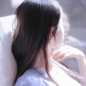 16张高清意境感拉满的女生背影头像，氛围感直接拉满