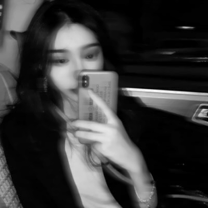 22张氛围感拉满！女生模糊感黑白QQ头像合集