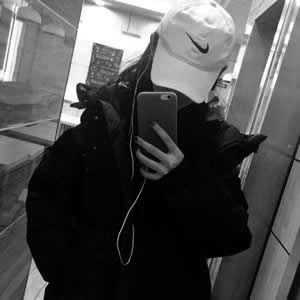 18张高清霸气超拽黑白女生头像合集