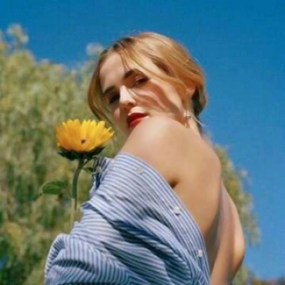 36张高清欧美女生意境头像 氛围感拉满的欧美女头