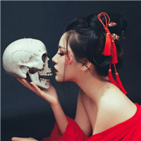 18张氛围感拉满的女生侧面意境头像