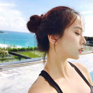 14张高清海边女生QQ头像 氛围感拉满的唯美款