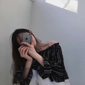 最新高清小清新女生头像合集 共12张好看头像