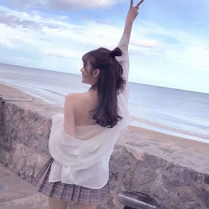 18张女生性感又有气质的微信头像合集