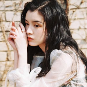 16张高清氛围感美女意境头像 温柔又治愈的女生头像来啦