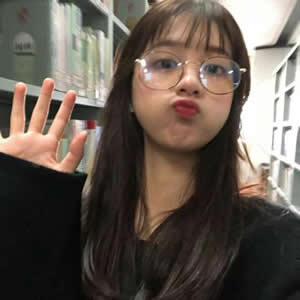 戴眼镜的女生头像来啦！14张高清新潮又好看的图直接存