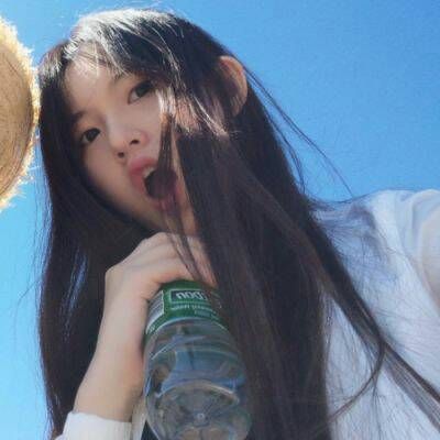 12张高清唯美小清新女生头像 氛围感拉满