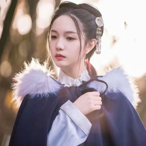 12张超绝中国古风动漫女生头像，氛围感拉满