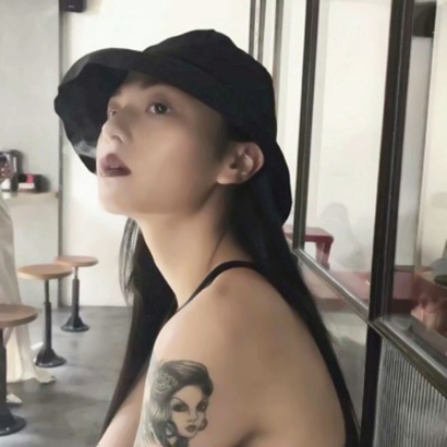 25张高清有韵味的成熟女生魅力头像合集