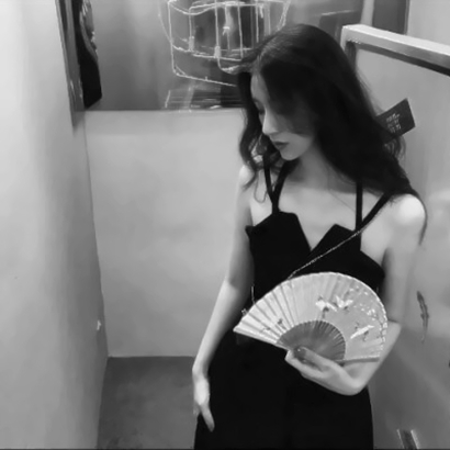 13张高清霸气黑白伤感女生QQ头像合集