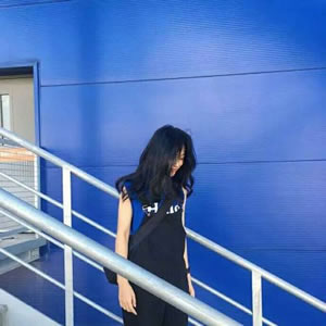 16张高清蓝色系小清新女生QQ头像合集