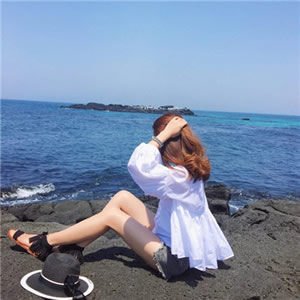 女生侧身背影头像合集 10张高清好看的女生侧面背影头像精选