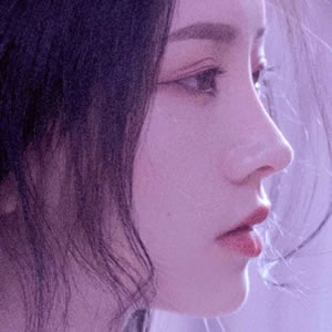 14张高清小清新长发侧脸女生QQ头像