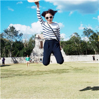 戴墨镜的成熟女生头像合集 共22张