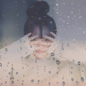 12张高清唯美女生QQ头像 好看的氛围感美女头像合集