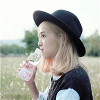 18张清爽短发女生头像 温柔清纯感拉满