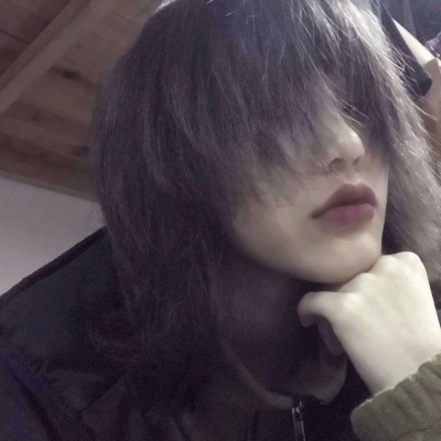 女生超酷微信头像 9张高清好看的女生酷飒微信头像合集
